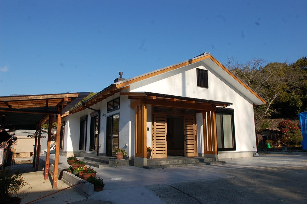 薪ストーブのあたたかい家