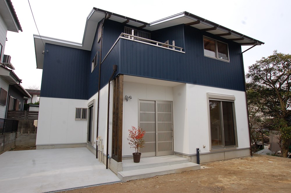 道ゆく人をふり向かせる家