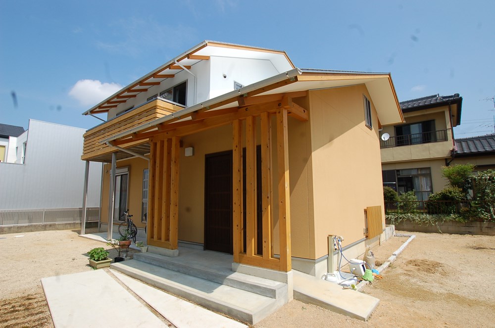 無垢の家の生気あふれる家