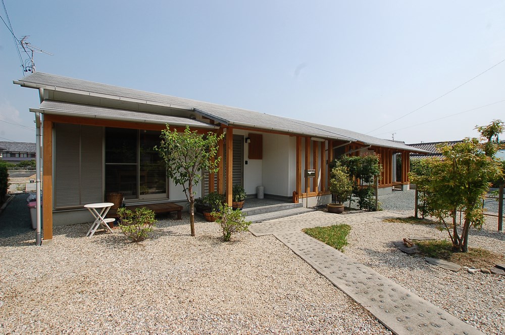 スタイリッシュな平屋の家