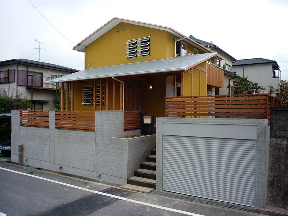 無垢の木と漆喰が気持ちいい和モダンな家