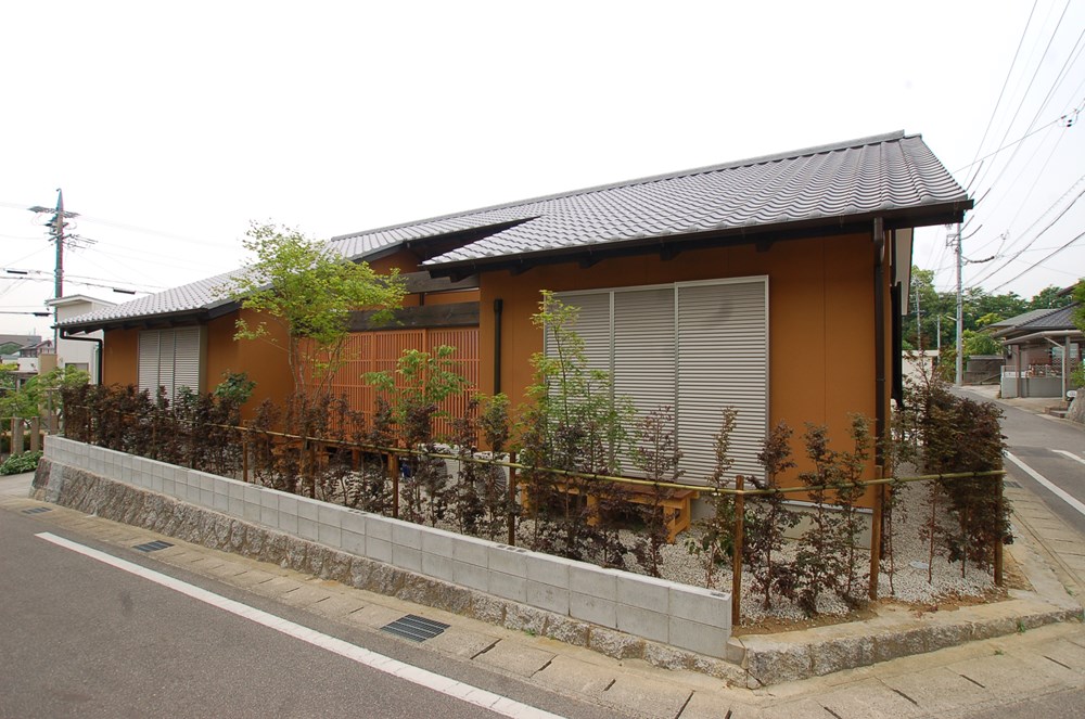 石とせせらぎのある家